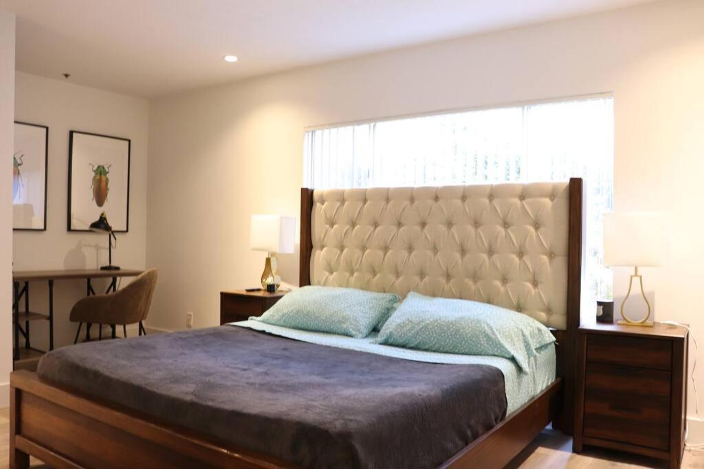 Heart Of West Hollywood 2 Bedroom 2 Bath With Pool - Los Angeles — Photos 3